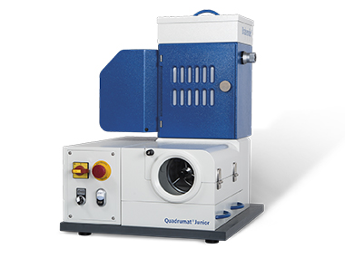 Quadrumat Junior 小型試驗?zāi)シ蹤C